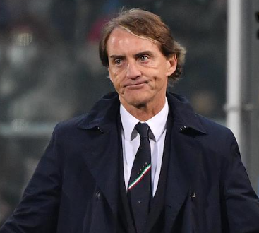 Italian football plans to continue attending Mancini